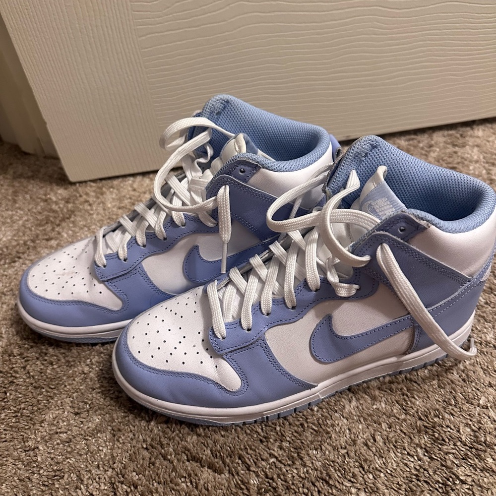Nike Dunk Mids